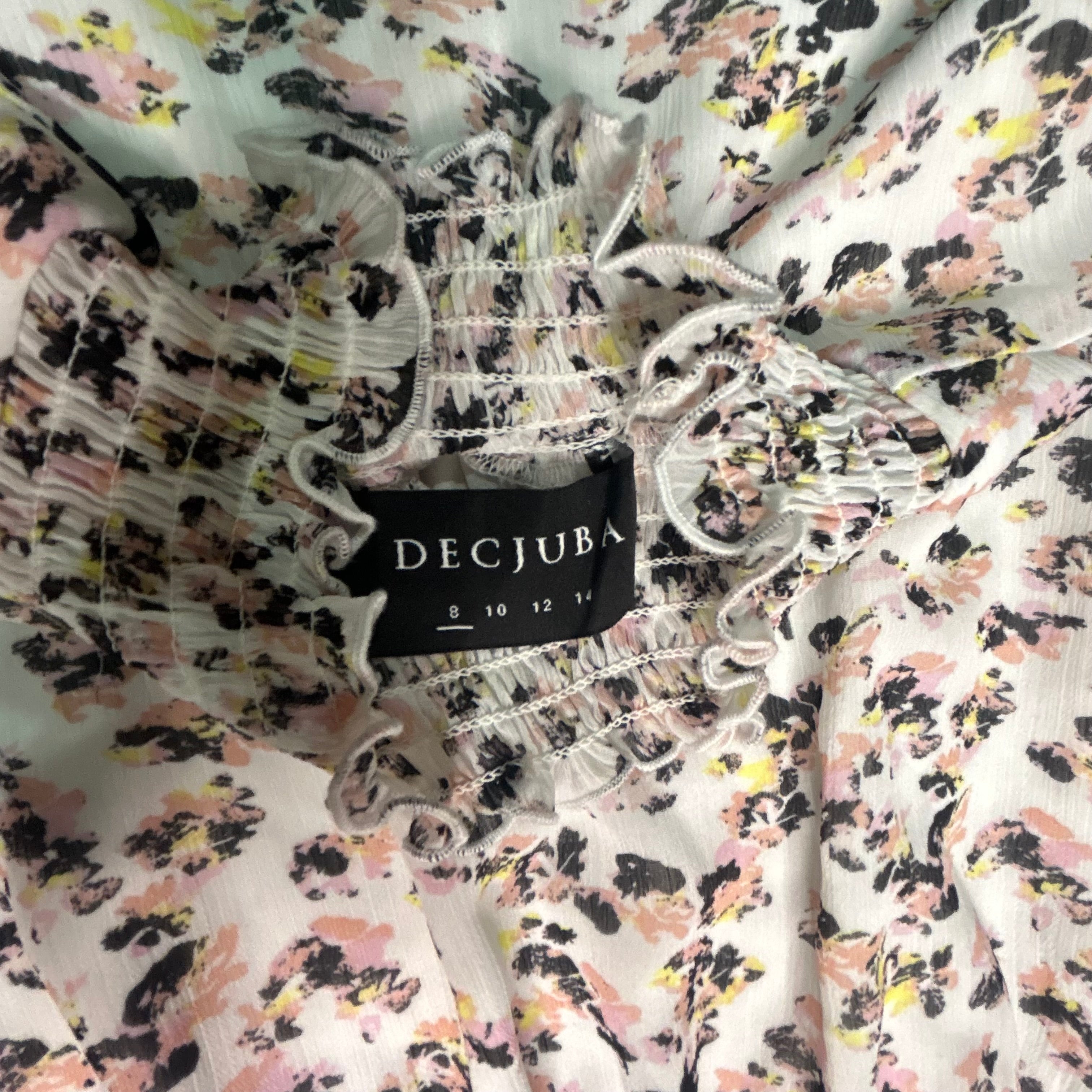 Decjuba Size 8 Floral Dress
