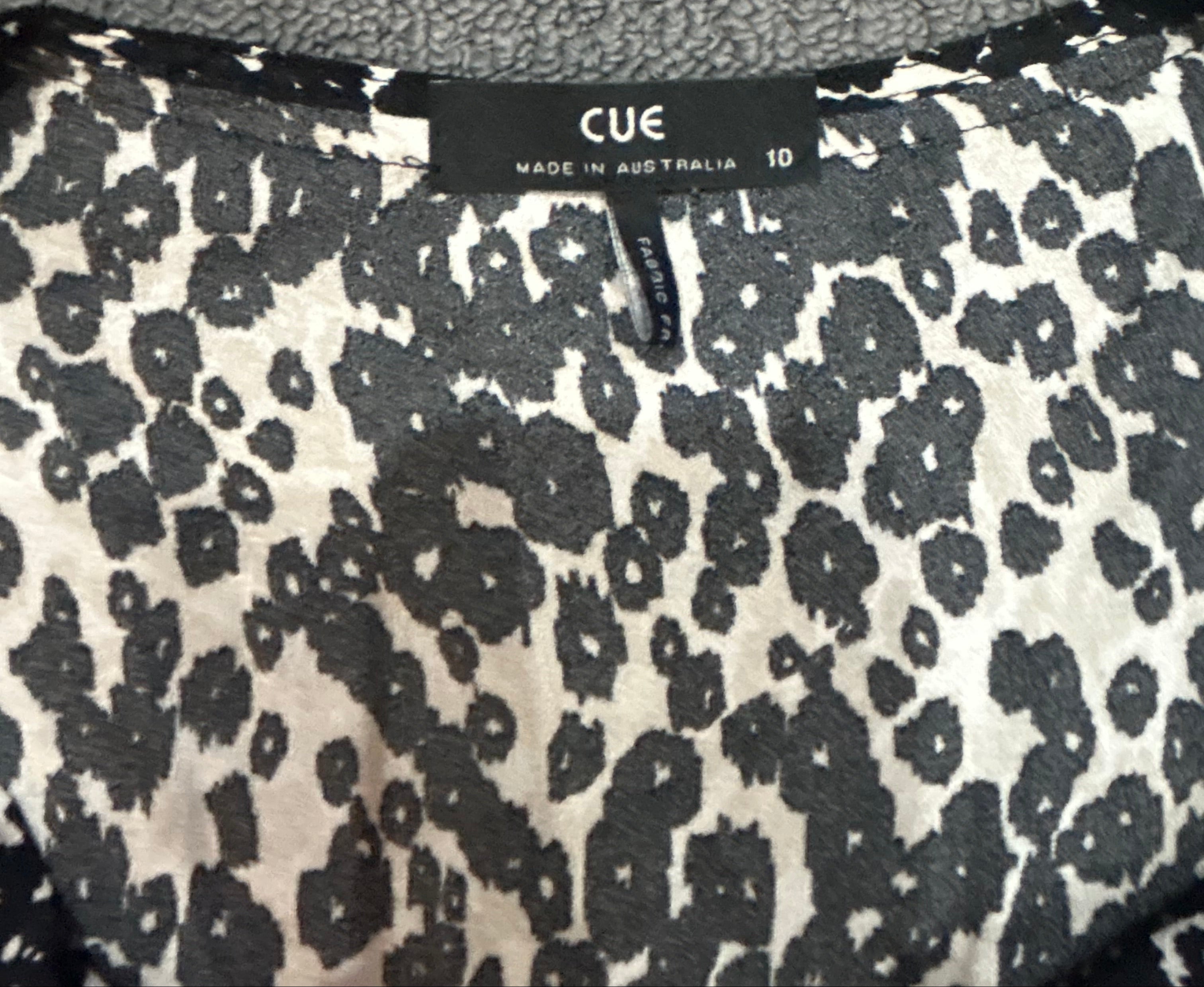 Vintage size 10 CUE top